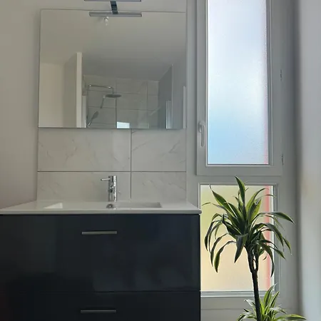 Cozy Proche Du Centre Terrasse,parking Μονπελιέ